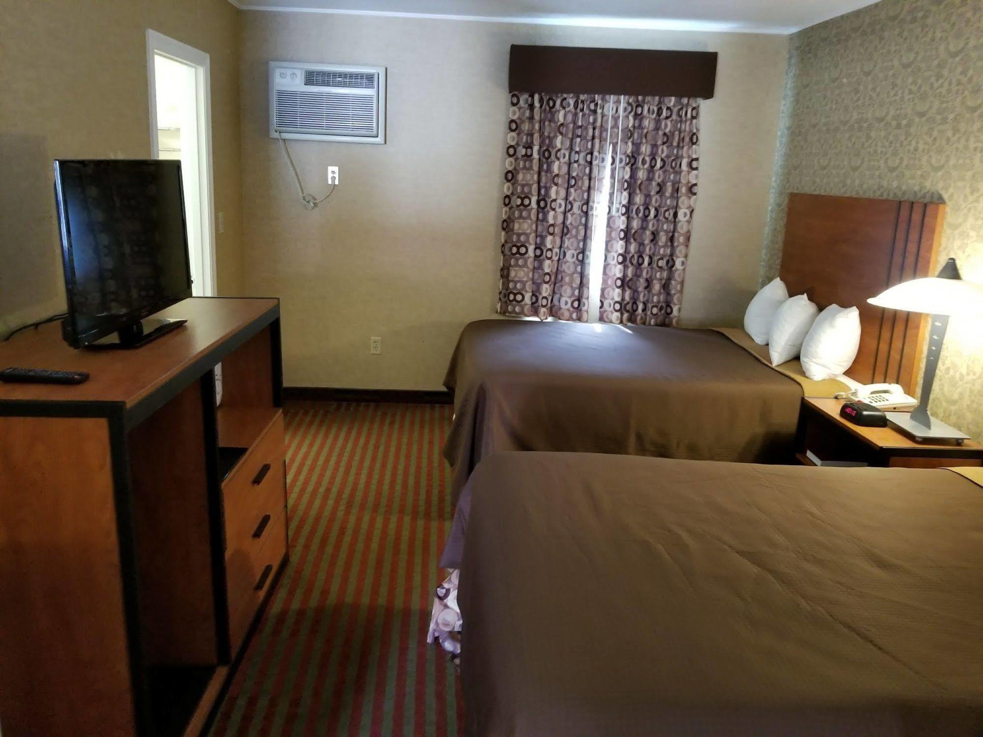 All Seasons Inn & Suites Bourne Extérieur photo